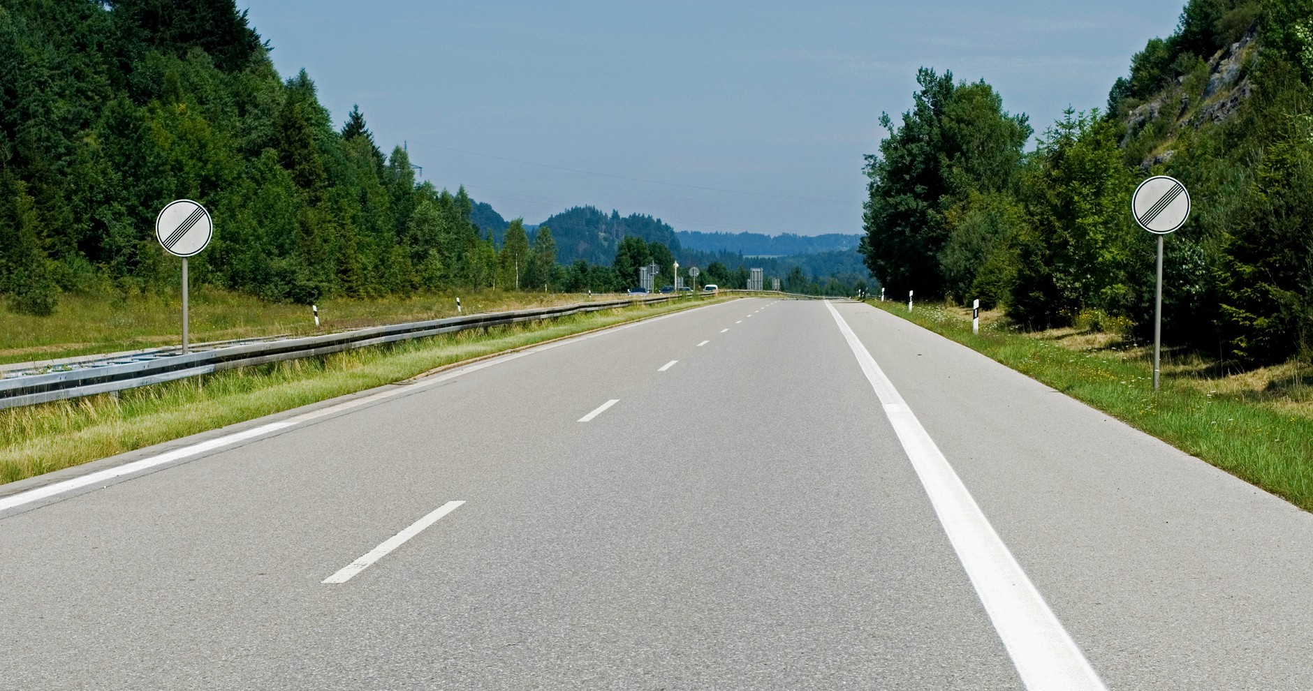 Niemiecka autostrada ze zniesionym ograniczeniem prędkości