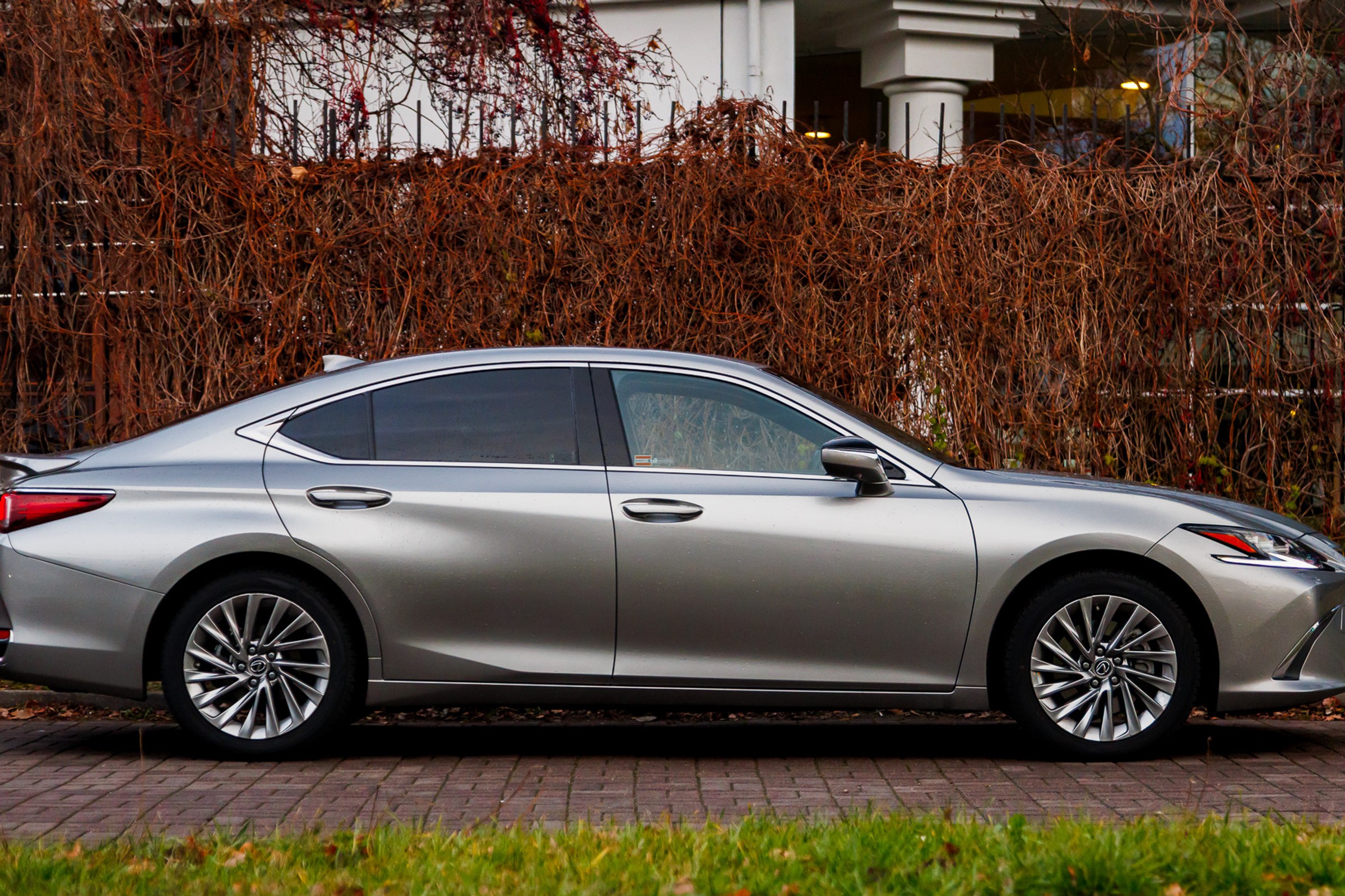 Najlepsze pięcioletnie auta. Prawie się nie psują, a kierowcy tylko je chwalą [TOP 10]