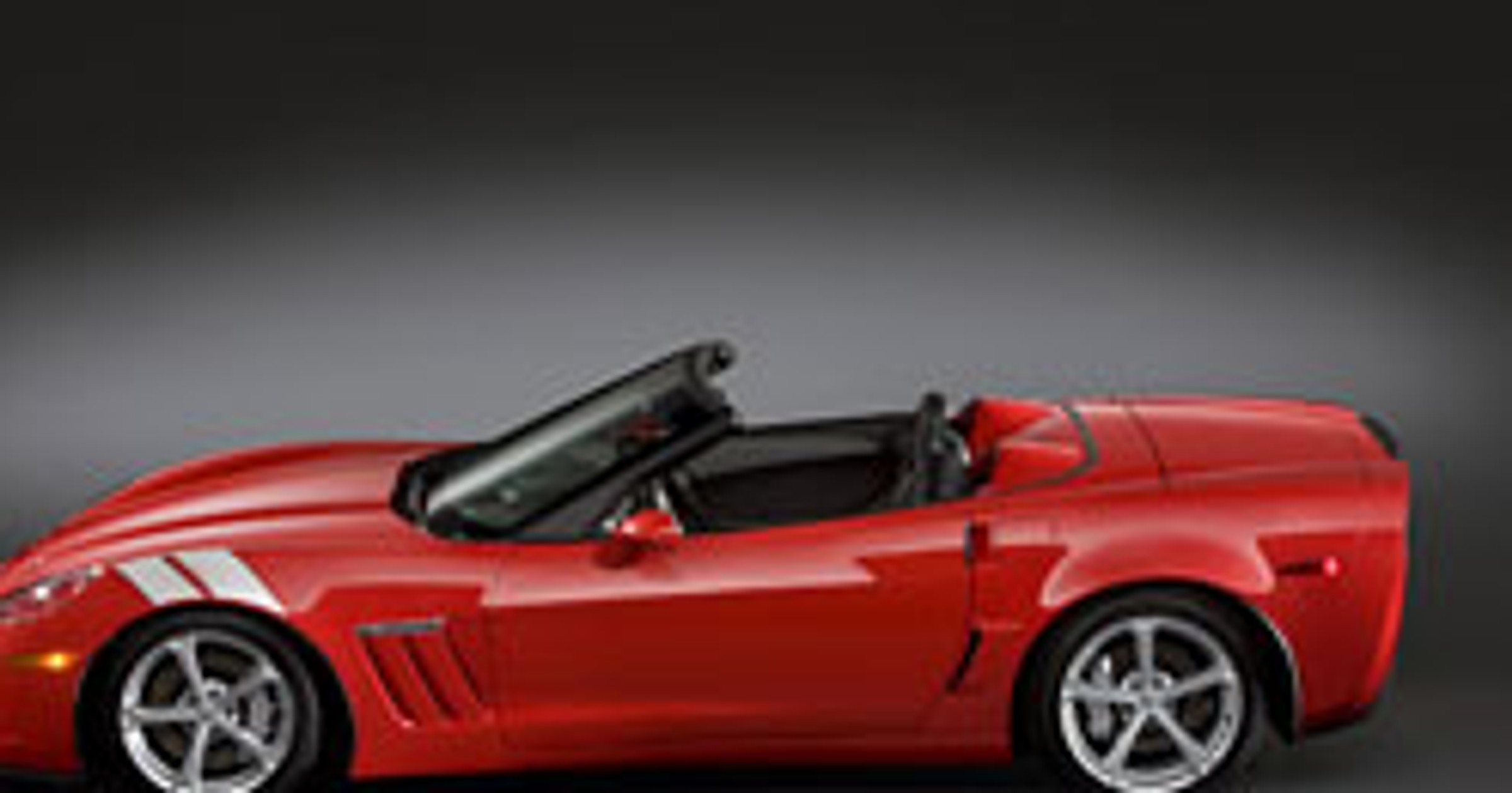 Corvette Grand Sport: poszerzone nadwozie i więcej mocy
