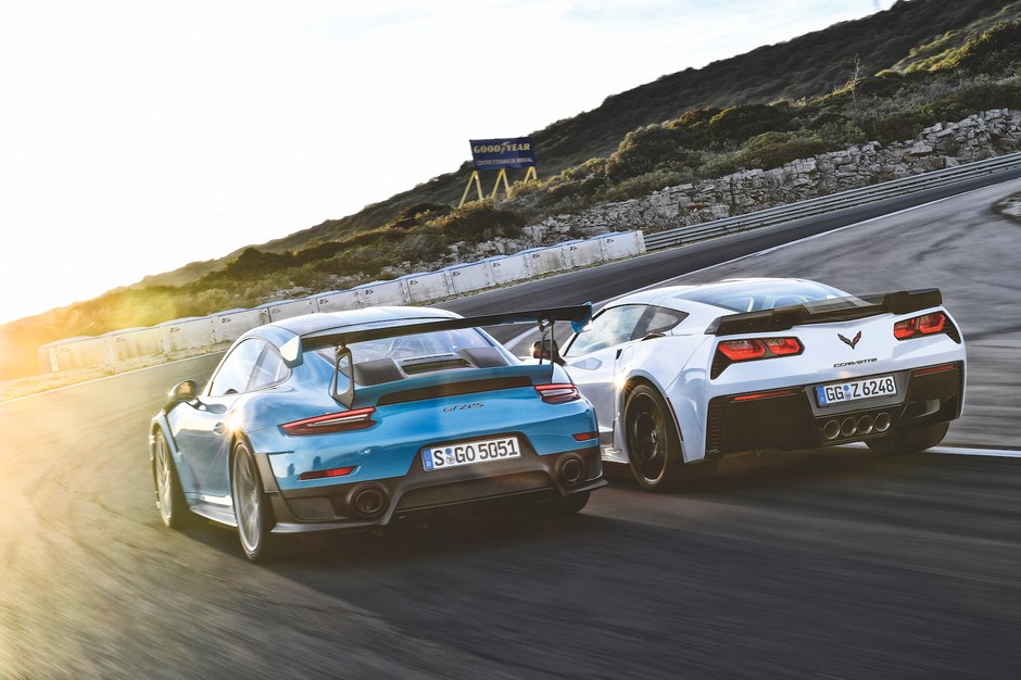 Porsche 911 GT2 RS kontra Chevrolet Corvette Z06