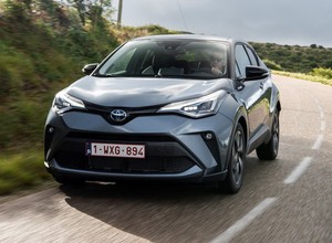 Ostatnie tango poprzedniej Toyoty C-HR. Do salonów trafiła wersja Final Edition