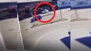 Tak się kończy, gdy kierowca pomyli pedał hamulca z gazem. Za kierownicą 54-latka [Nagranie]