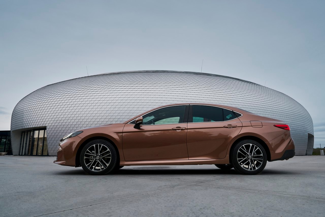 Nowa Toyota Camry