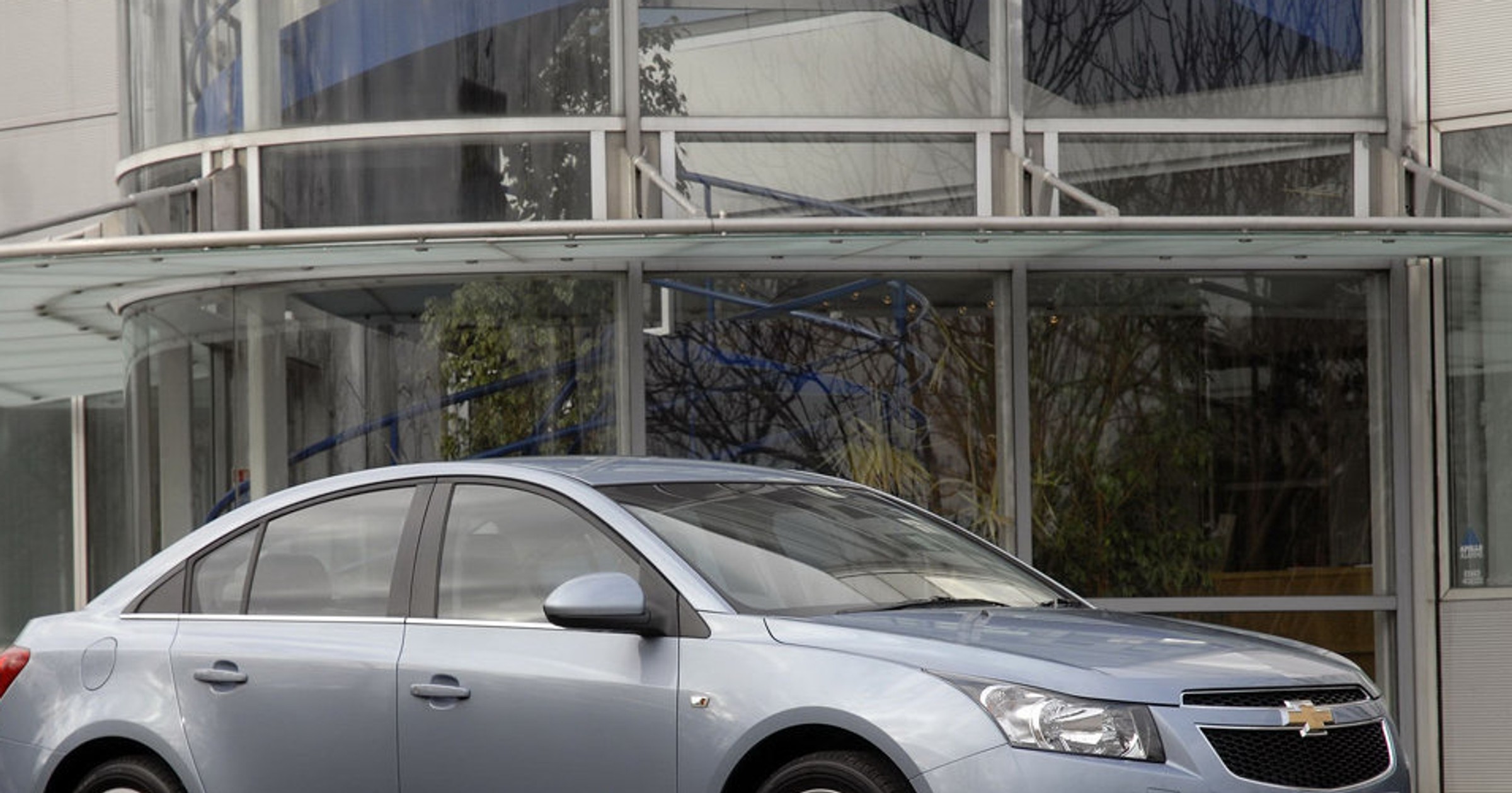 Chevrolet Cruze - W Wielkiej Brytanii silnik 2.0 VCDi dostępny z 6-stopniowym automatem