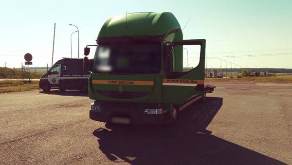 Inspektorzy ITD skontrolowali pomoc drogową. Nie tylko kierowca zasłużył na mandat