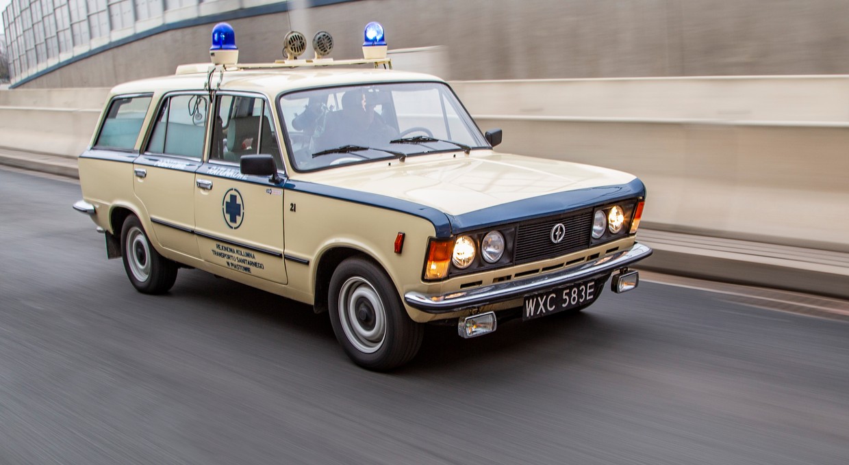 Fiat 125p sanitarka - może i ciasna, ale była!