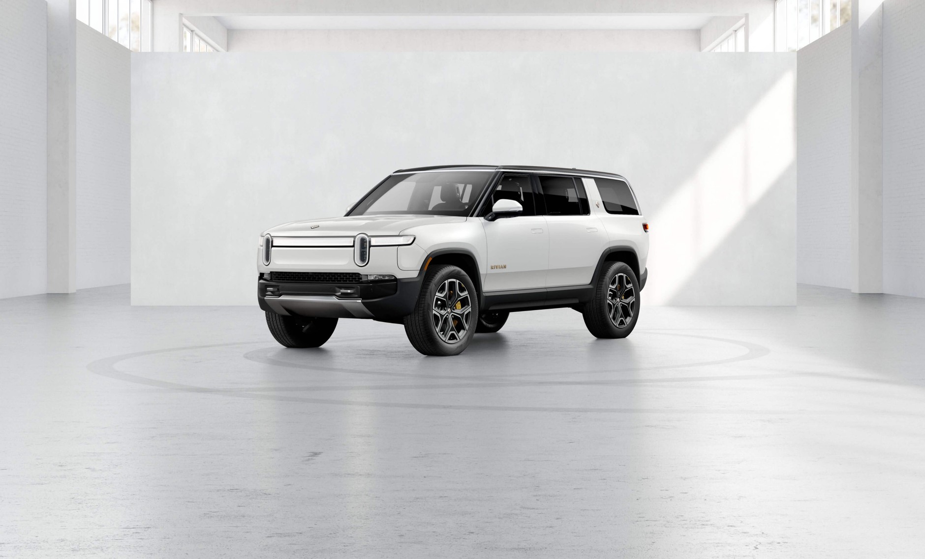 Rivian R1S