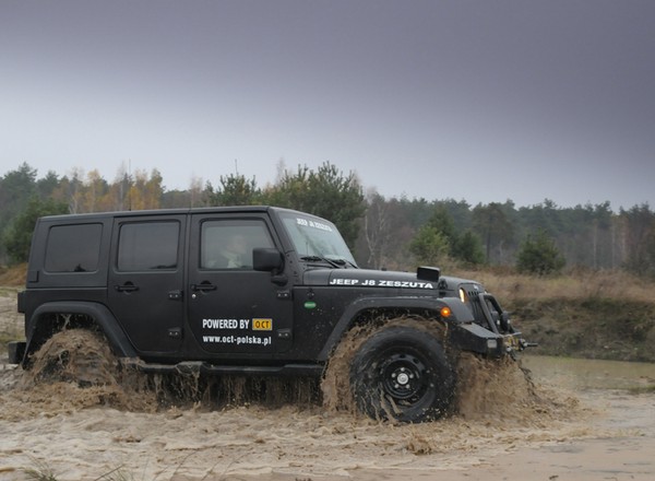 Jeep J8 2.8 CRD O.CT - Treść i forma