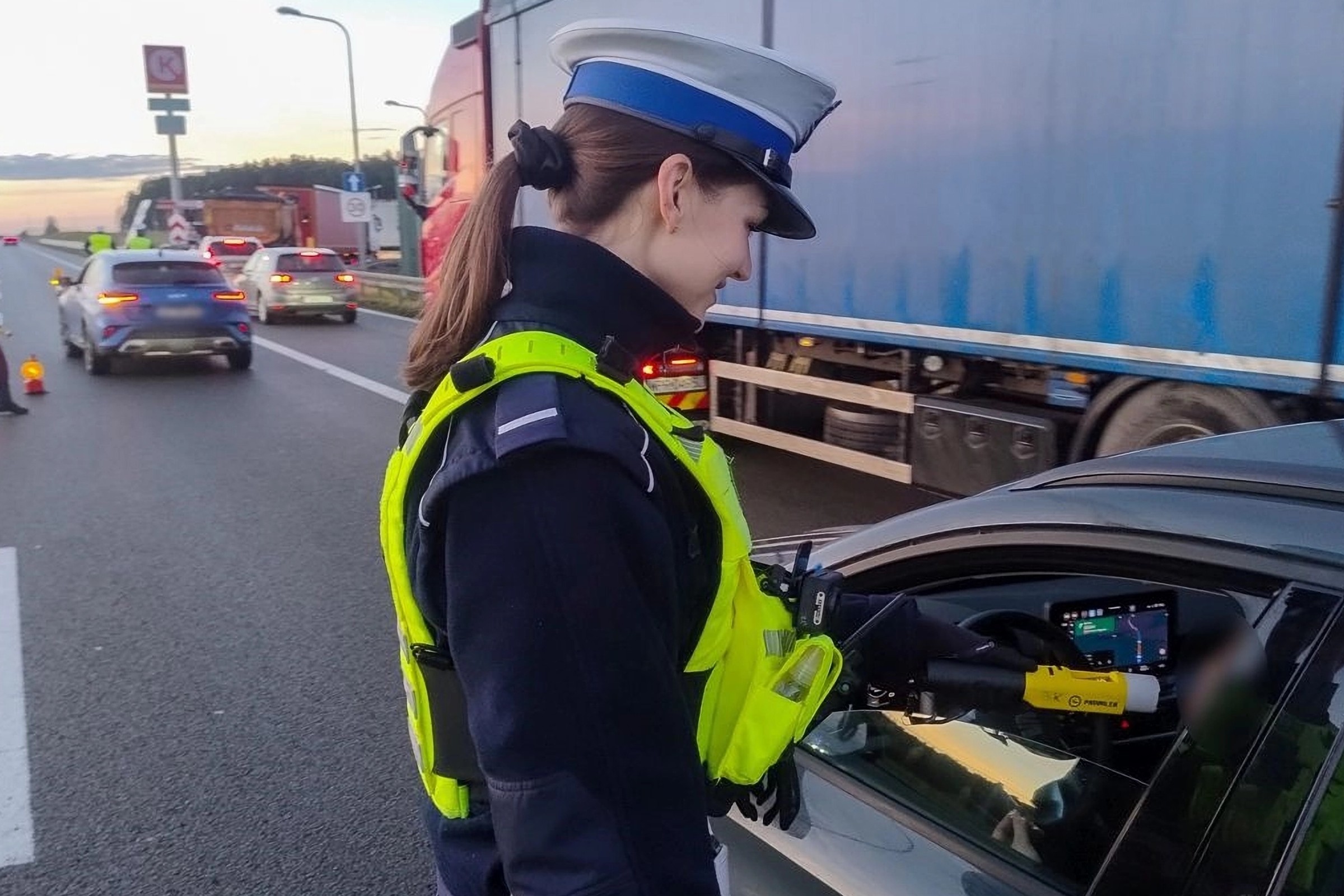 Policjanci znaleźli sprytny sposób na S3 i A2. Sprawdzili każdego kierowcę