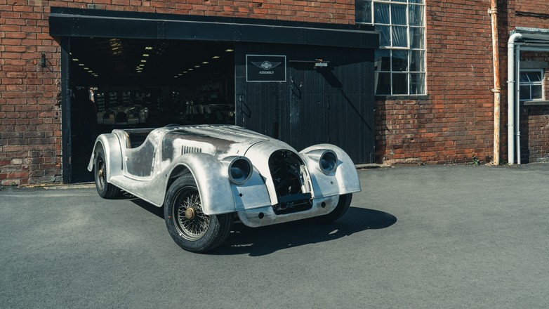 Ostatni Morgan na stalowym podwoziu opracowanym przed wojną