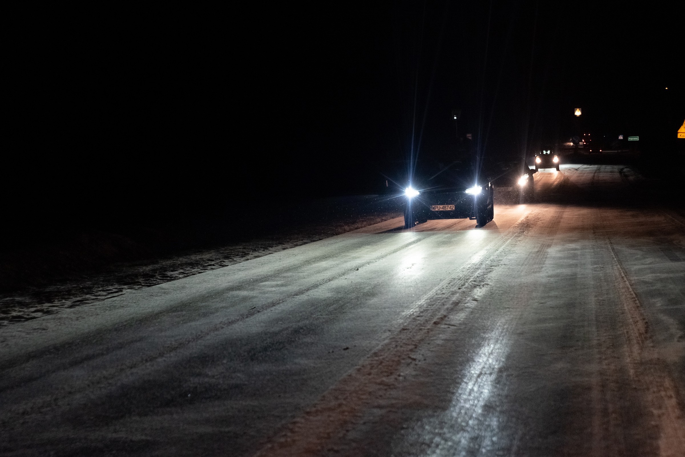 Jak sprawdzić, czy droga jest śliska? Znam jeden sposób, którego nauczył mnie ojciec