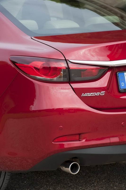 Wiemy jak jeździ nowa Mazda 6: nareszcie ma to coś!