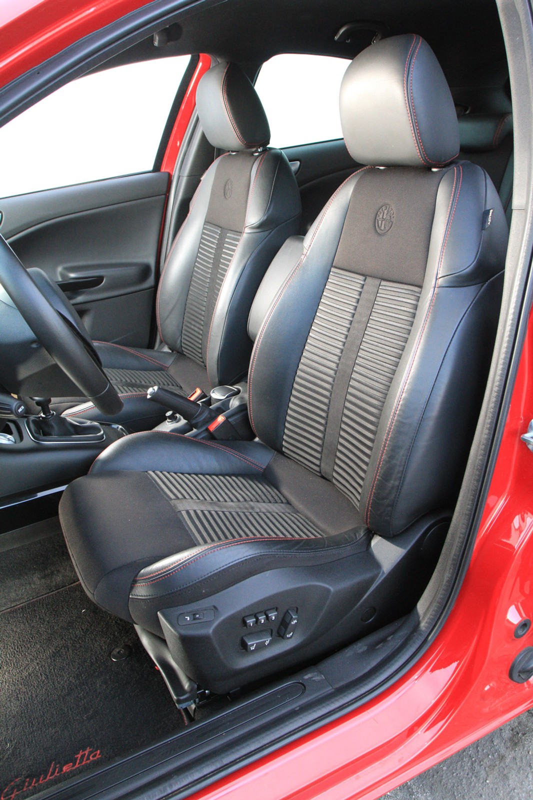 Alfa Romeo Giulietta: specjalistka od emocji