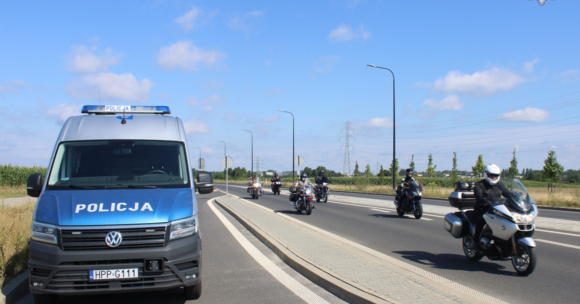 Obraz pochodzący z serwisu https://slaska.policja.gov.pl/kat/informacje/wiadomosci/390213,Dla-wszystkich-jest-miejsce-na-drodze.html