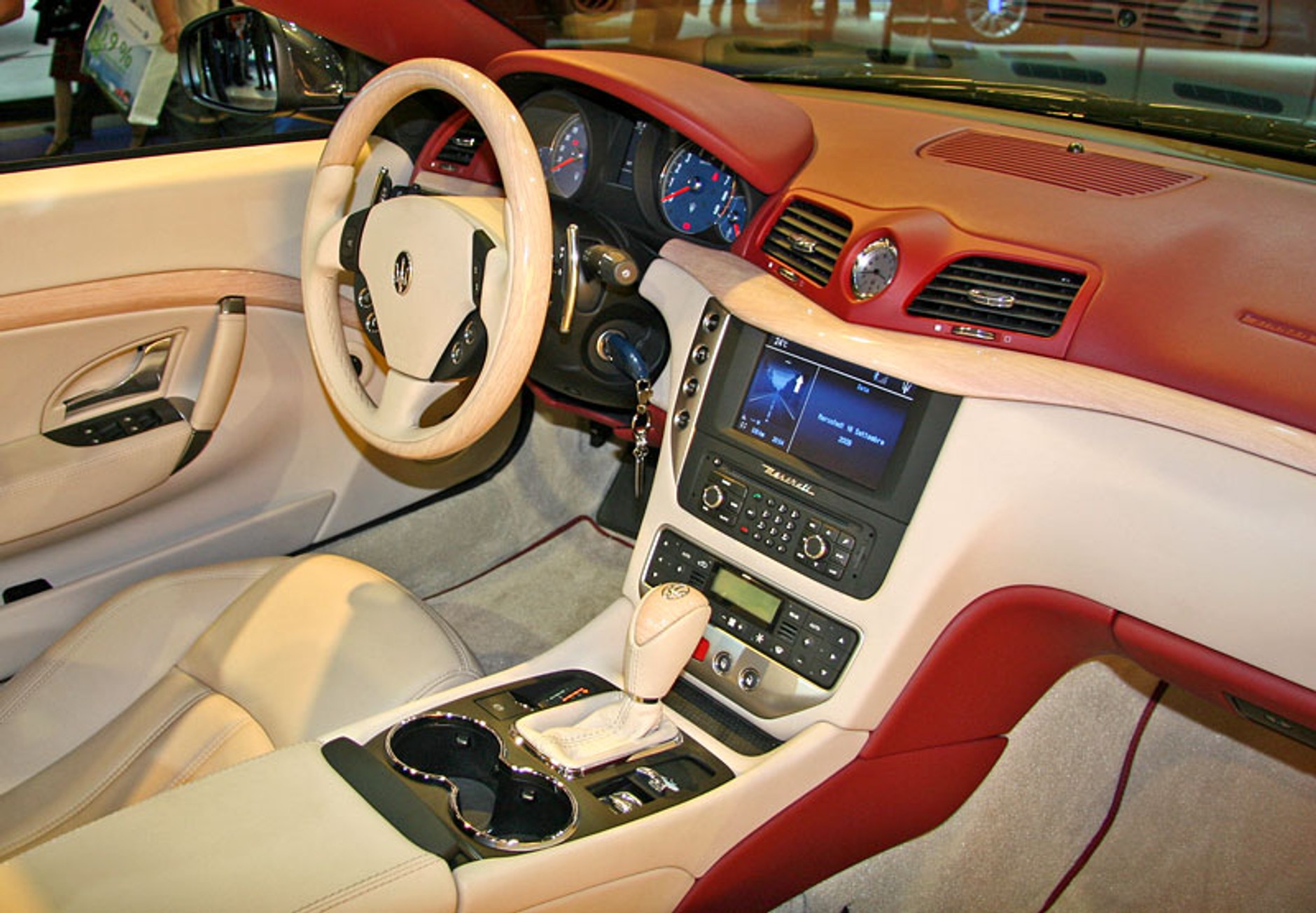 IAA Frankfurt 2009: Maserati GranCabrio czyli GranTurismo bez dachu