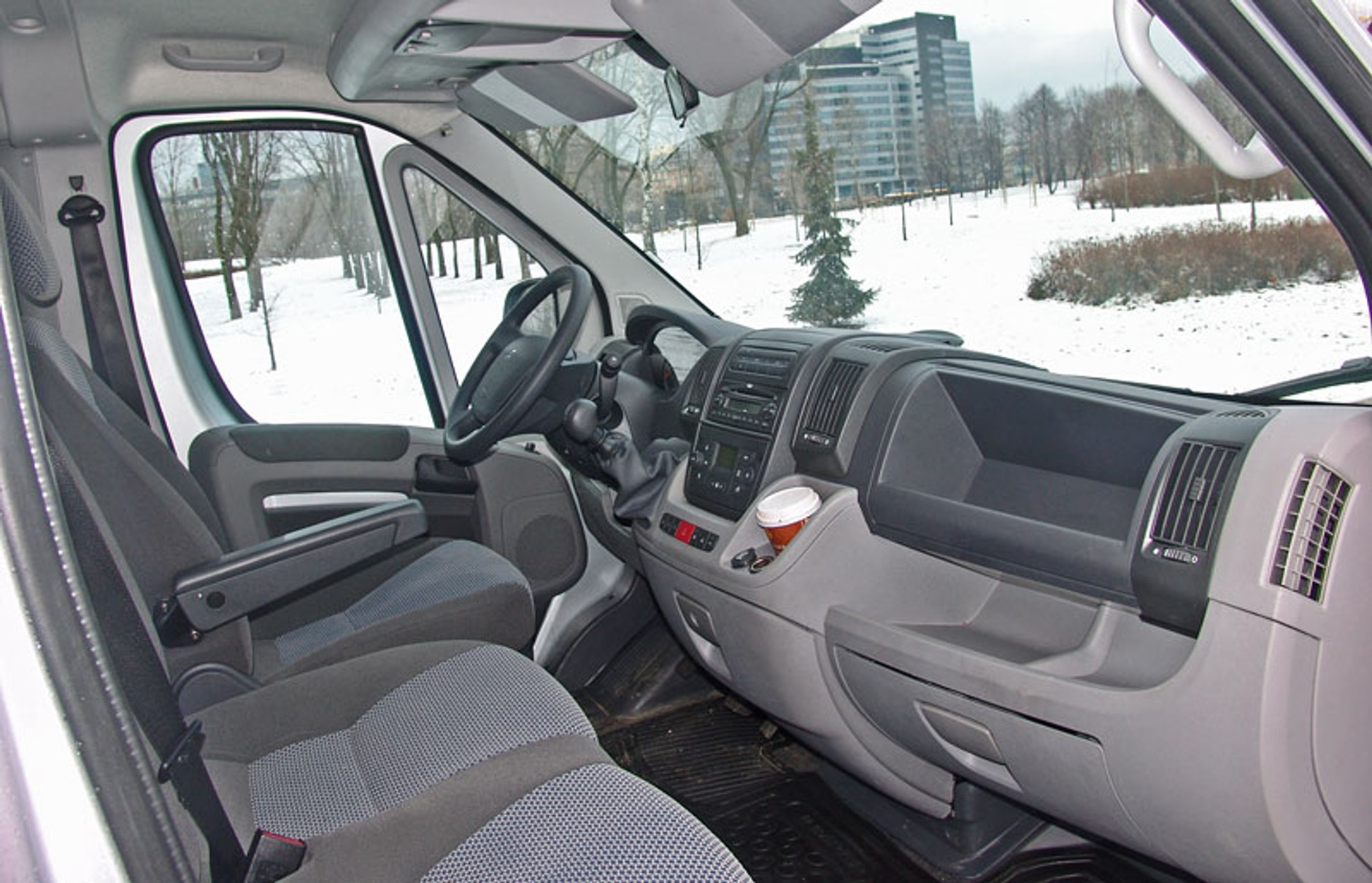 Citroën Jumper 2,2 HDi 120 Kombi: mały autobus i ciężarówka