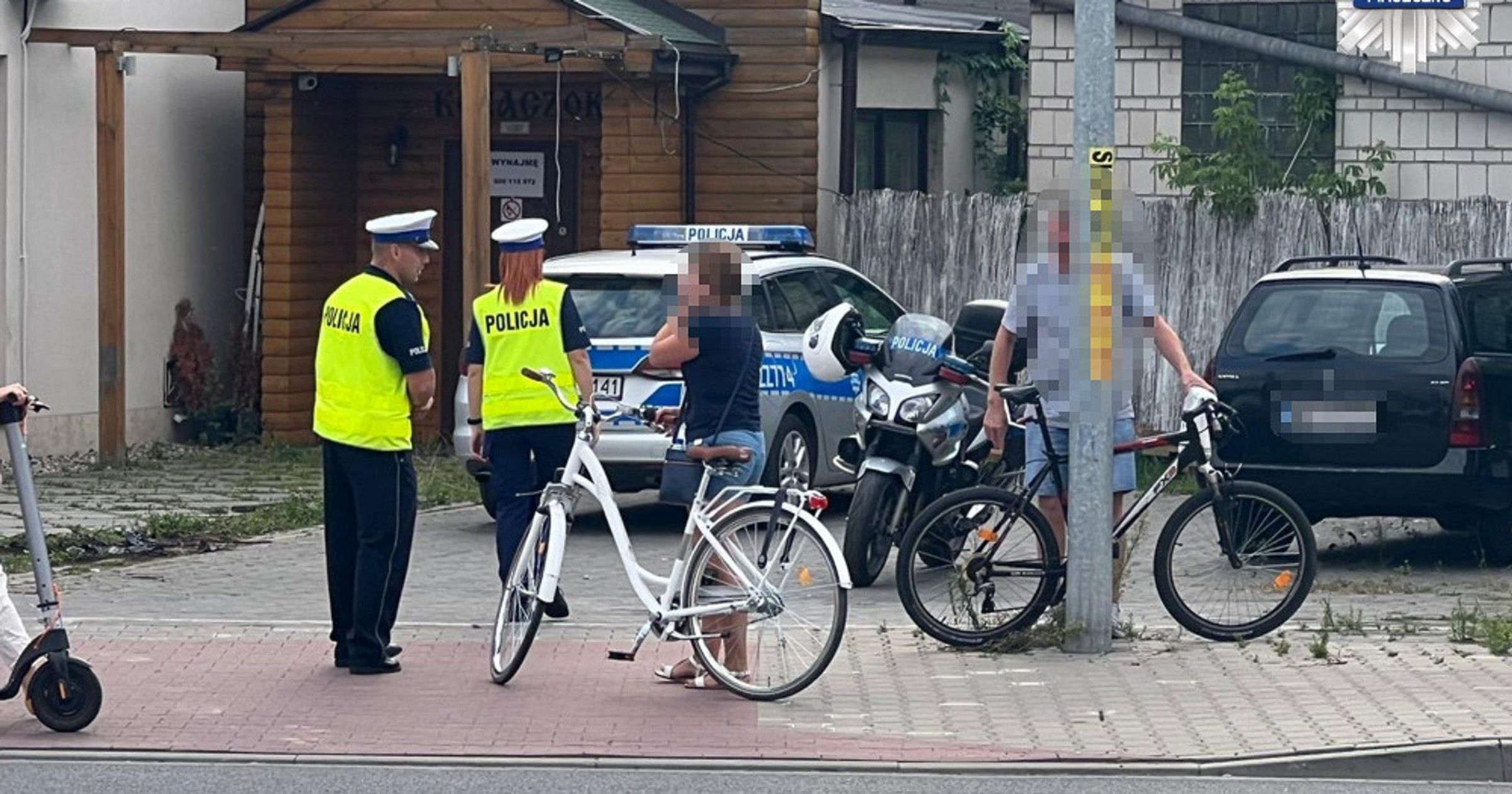 Policjanci za pomocą drona upominali pieszych i rowerzystów