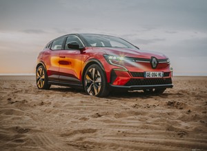 Jeździliśmy nowym Renault Megane E-Tech. Tak, jest elektryczne!