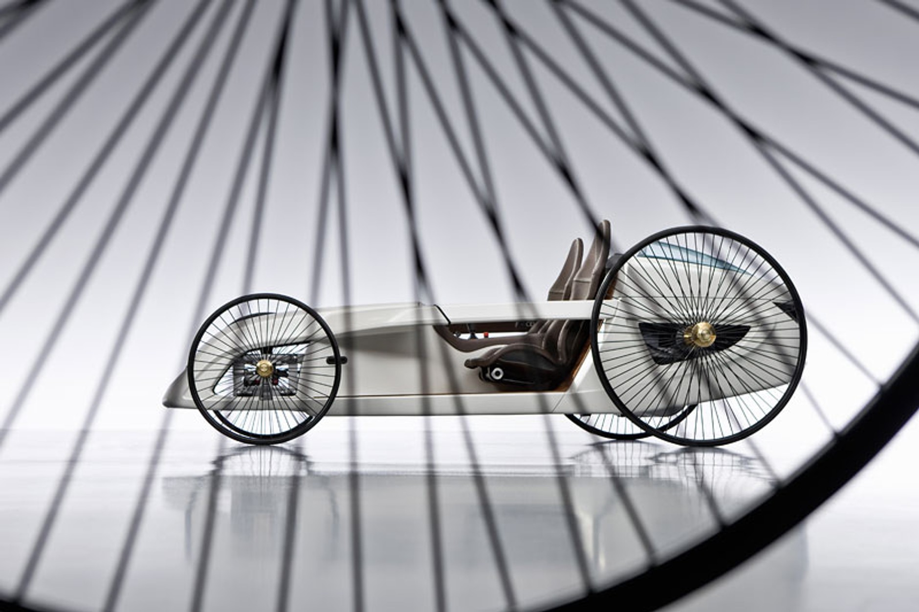 Mercedes-Benz F-Cell Roadster: powrót do przyszłości