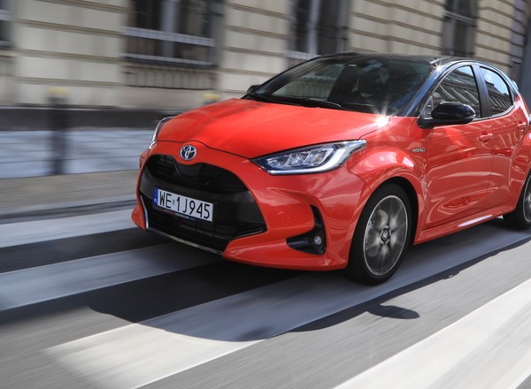 Nowa Toyota Yaris 1.5 Hybrid – mieszczuch inny niż wszystkie