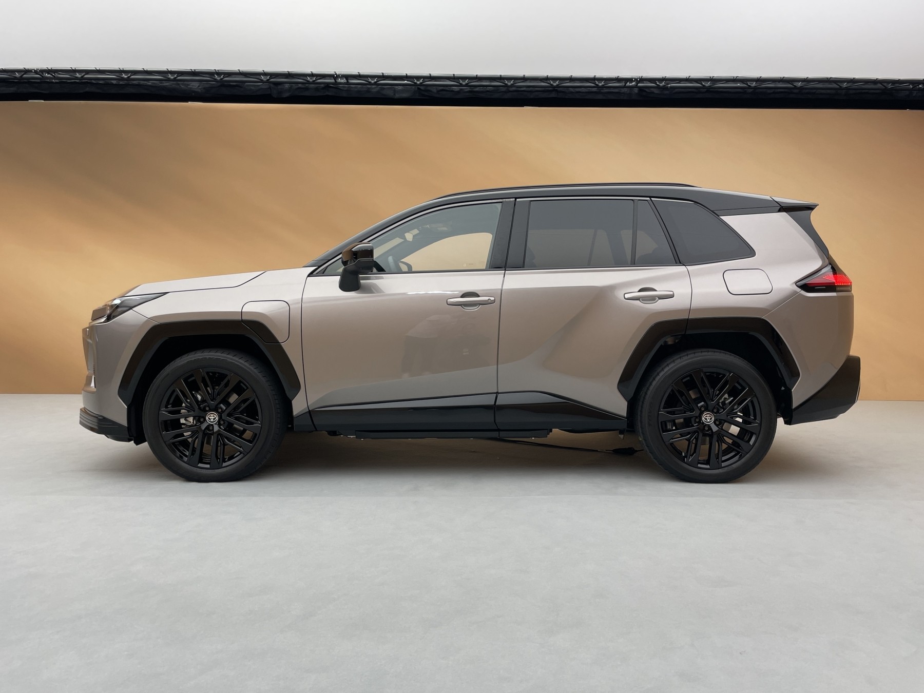 Nowa Toyota RAV4 (2025)