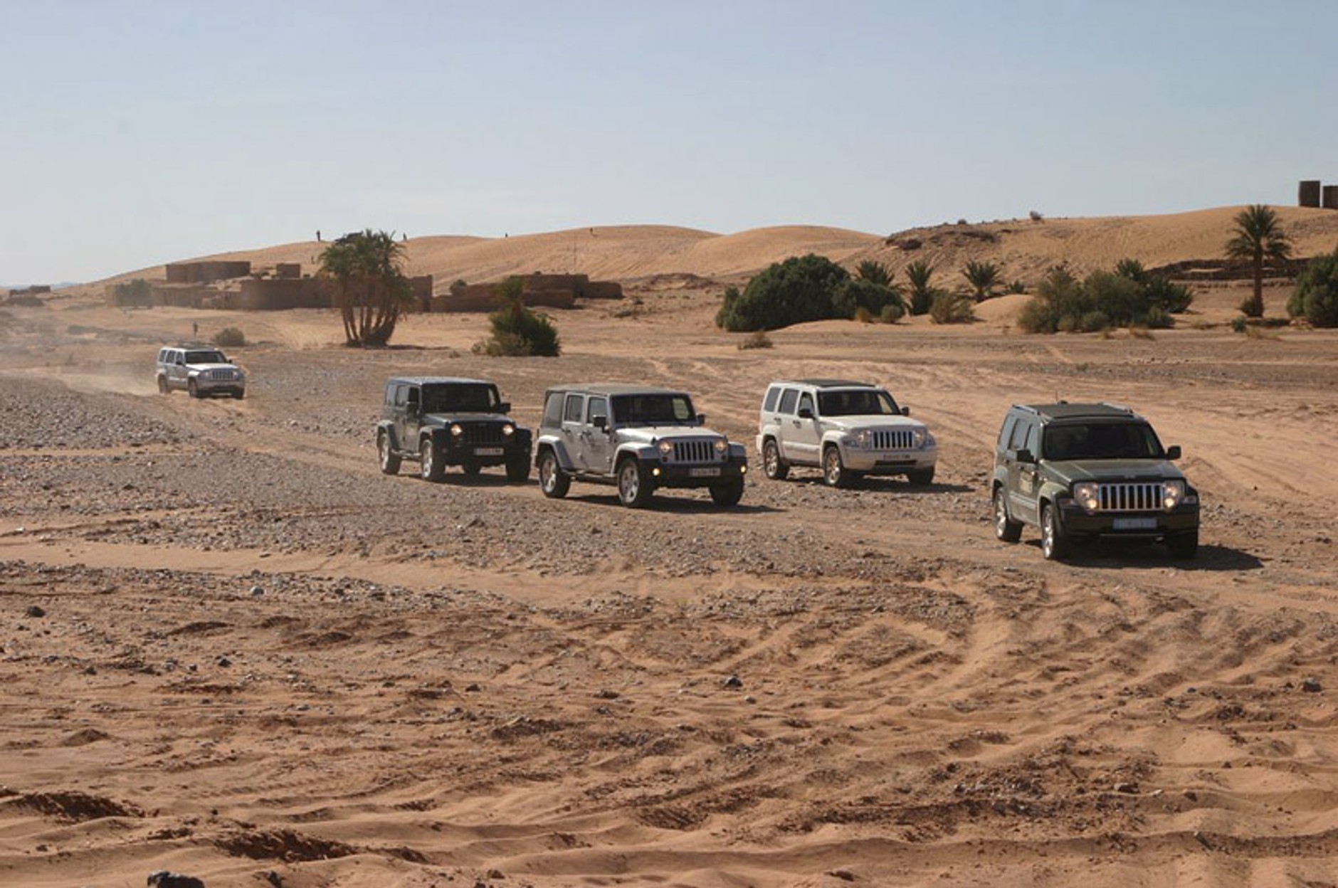 Jeep Cherokee na trasie Dakaru – pierwsze wrażenia z jazdy