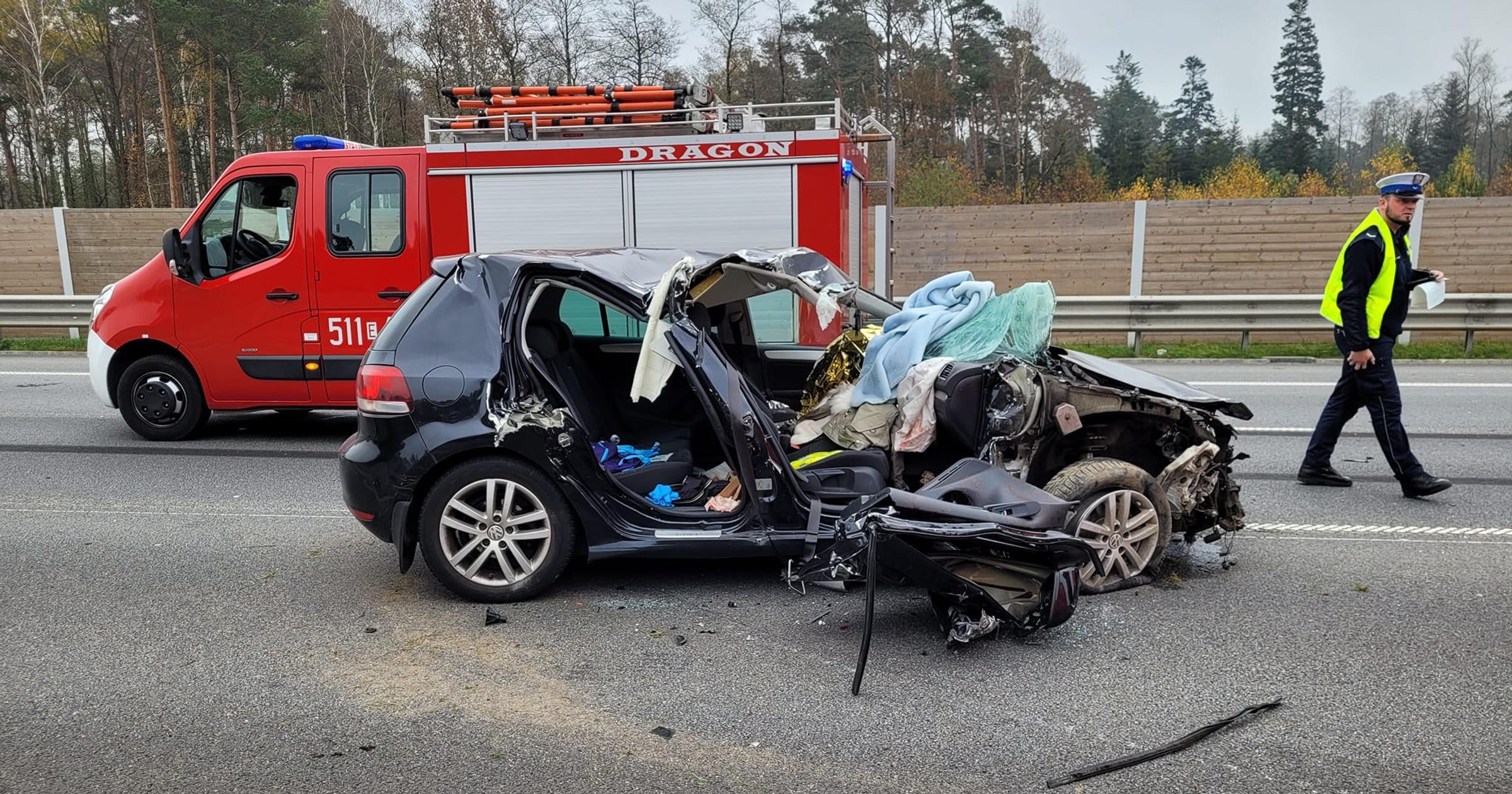 Wypadek śmiertelny na A1. Golfem uderzył w ciężarówkę