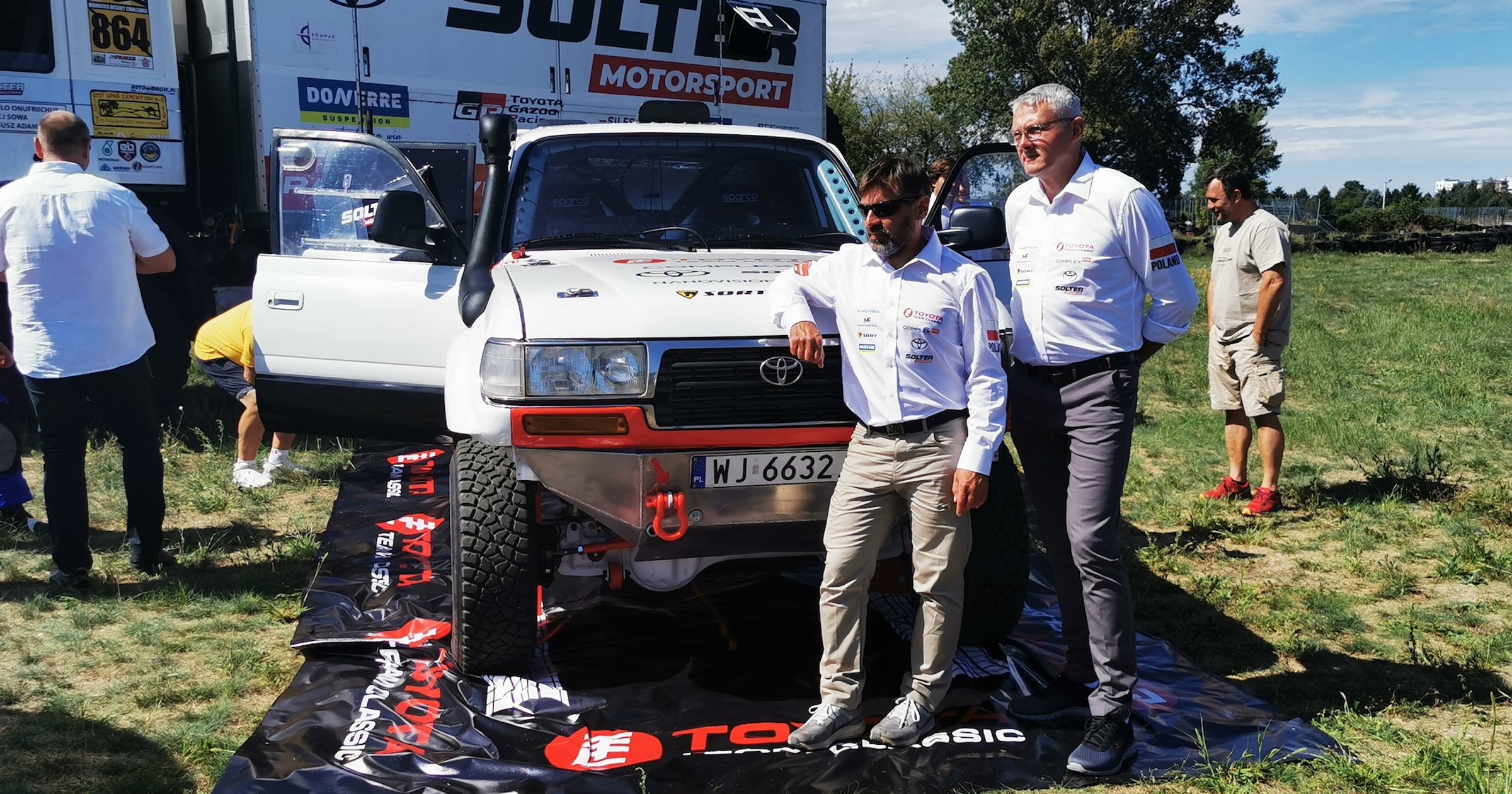 Toyota Land Cruiser HDJ80 w wersji przystosowanej do rajdów ekstremalnych