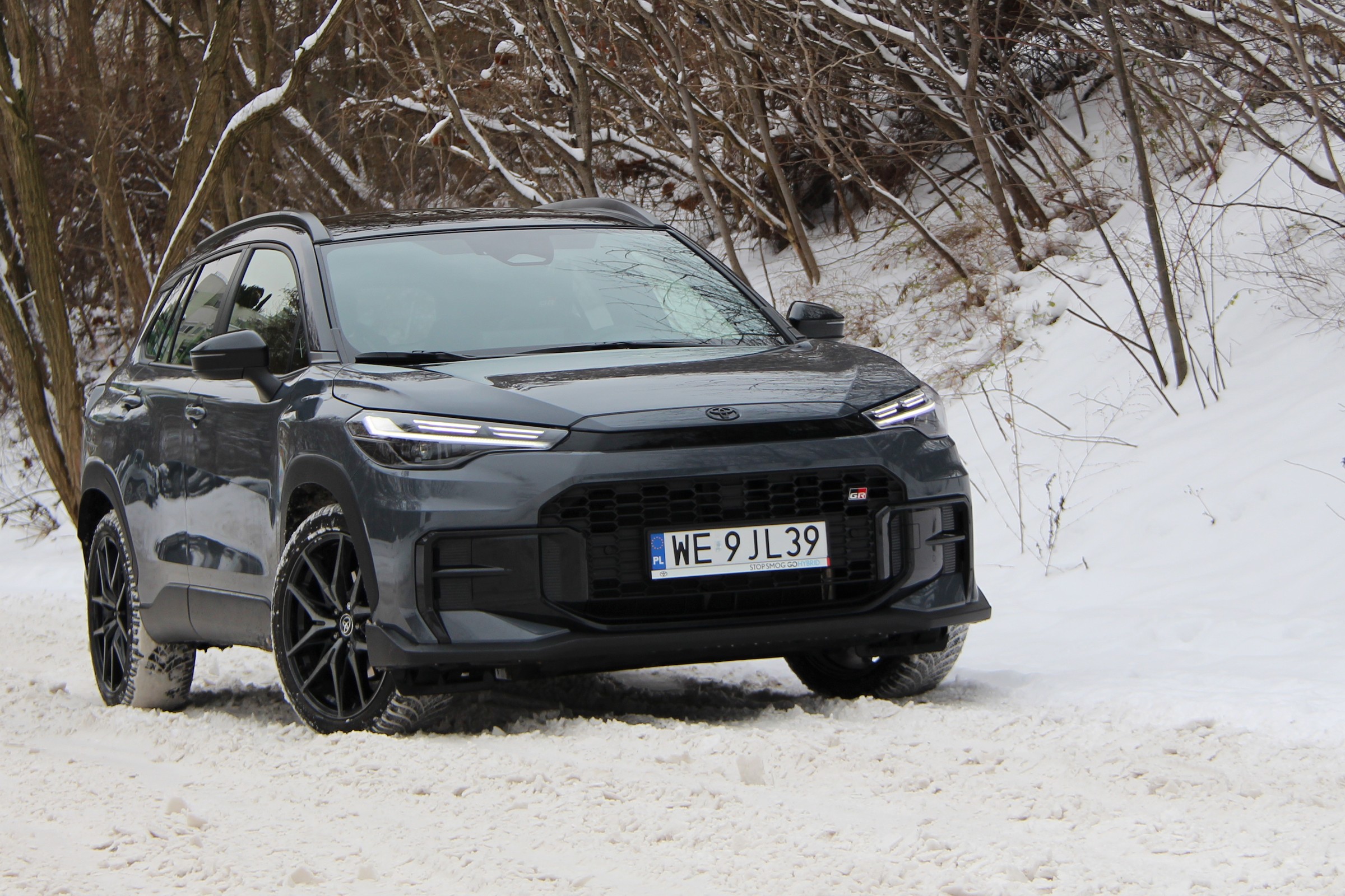 Toyota dodała wersję GR Sport do Corolli Cross. Czy to poprawi sytuację niedocenianego crossovera?