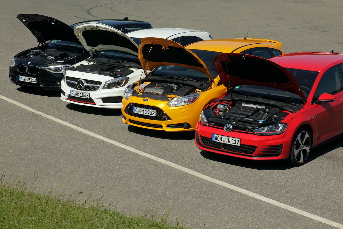 Porównanie: BMW 125i, Ford Focus ST, Mercedes A 250 Sport i VW Golf GTI
