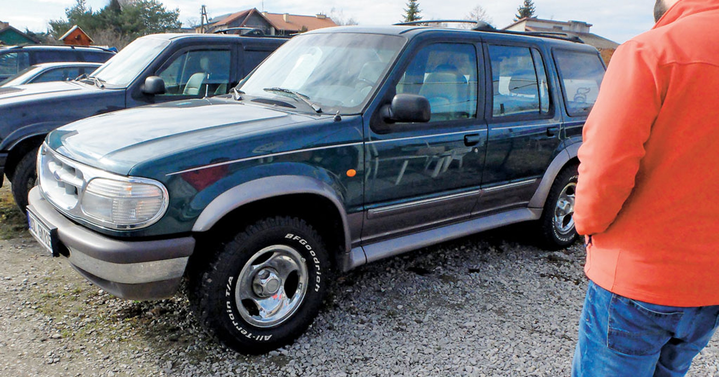 Auto z ogłoszenia - Ford Exploler za 8 000 zł