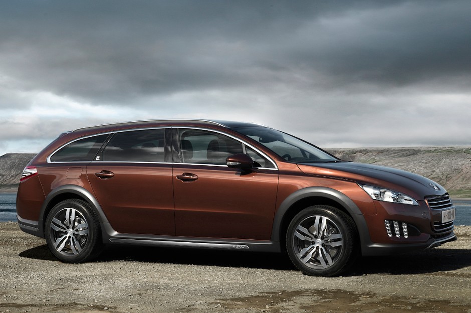 Peugeot 508 RXH – Hybryda na bezdroża
