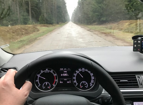Yanosik przewiduje wzrost liczby aut na drogach w okresie ferii. Tu może być najtłoczniej