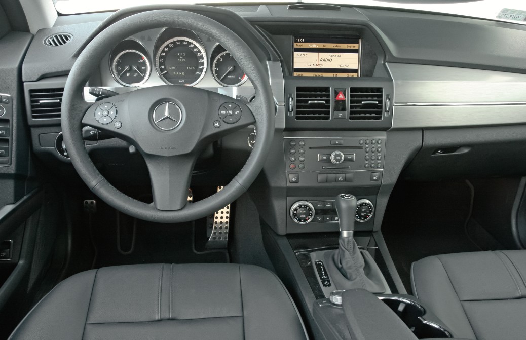 GLK to trochę Mercedes w stylu lat 2000., na szczęście bez drażniących problemów z jakością i działaniem elektroniki