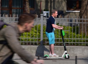 Będą mandaty za prędkość dla osób na hulajnogach