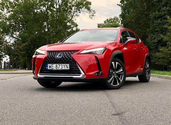 Lexus UX 250h Prestige – idealne auto do miasta?
