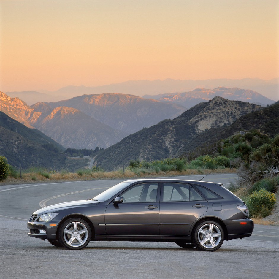 Lexus IS 200