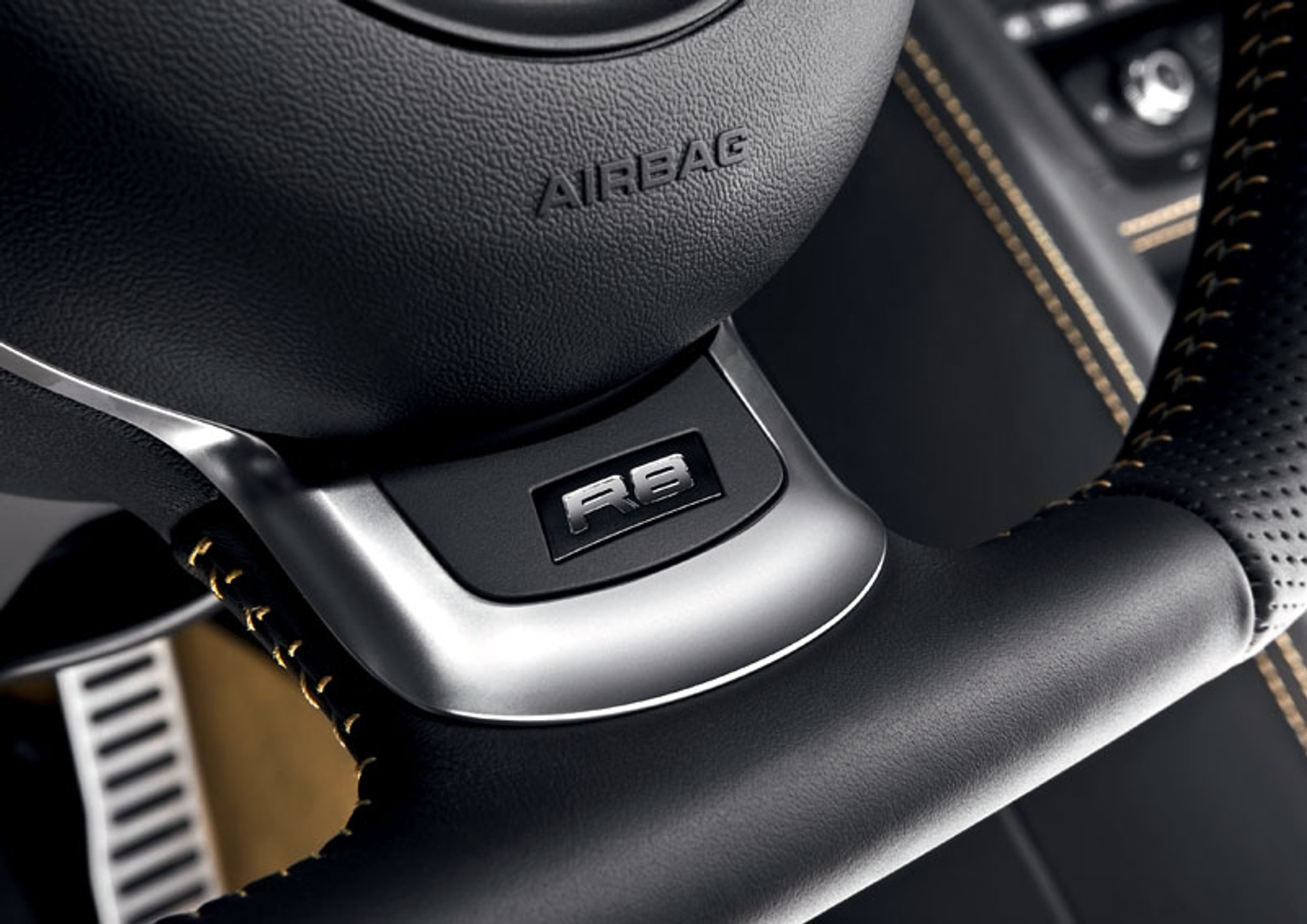 Audi R8 Spyder: V10 quattro inaczej