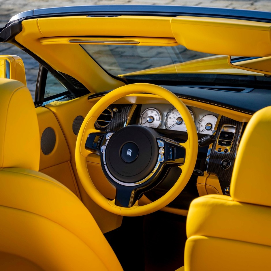 Rolls-Royce Dawn Fux Bright Yellow
