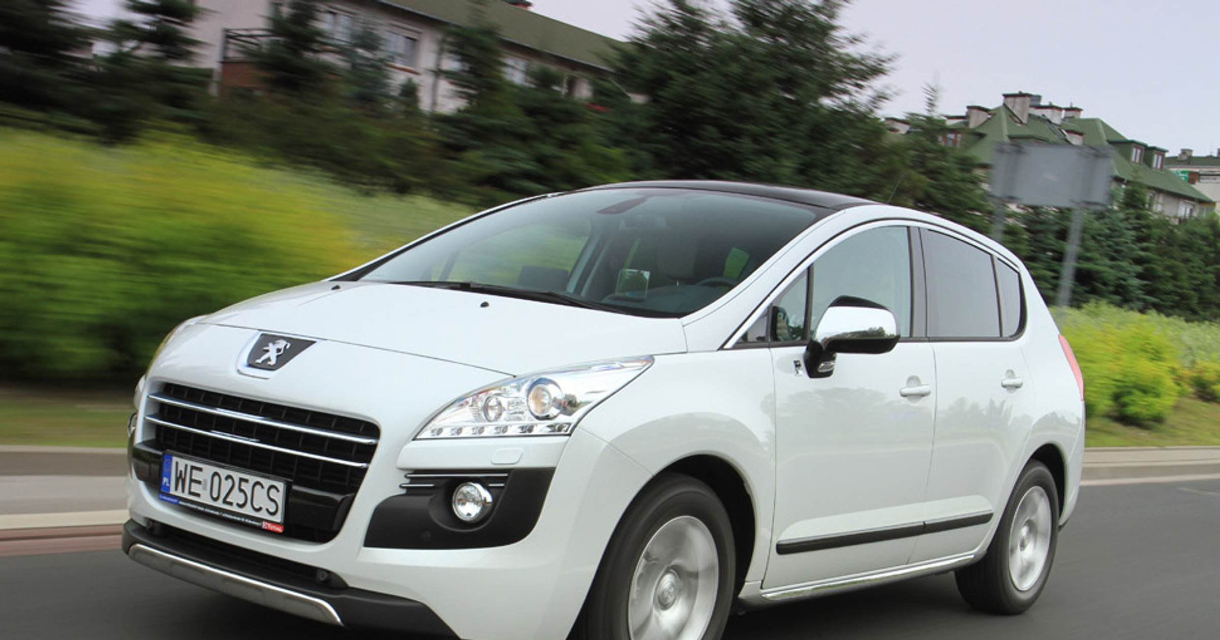 Peugeot 3008 HYbrid4: hybryda dla rozrzutnych ekologów