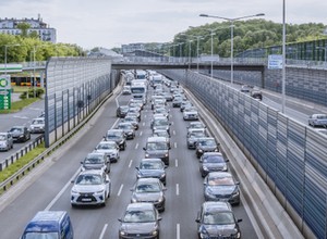 Wiemy, ile pojazdów jest w Polsce i jak dużo z nich nie ma OC i badań technicznych