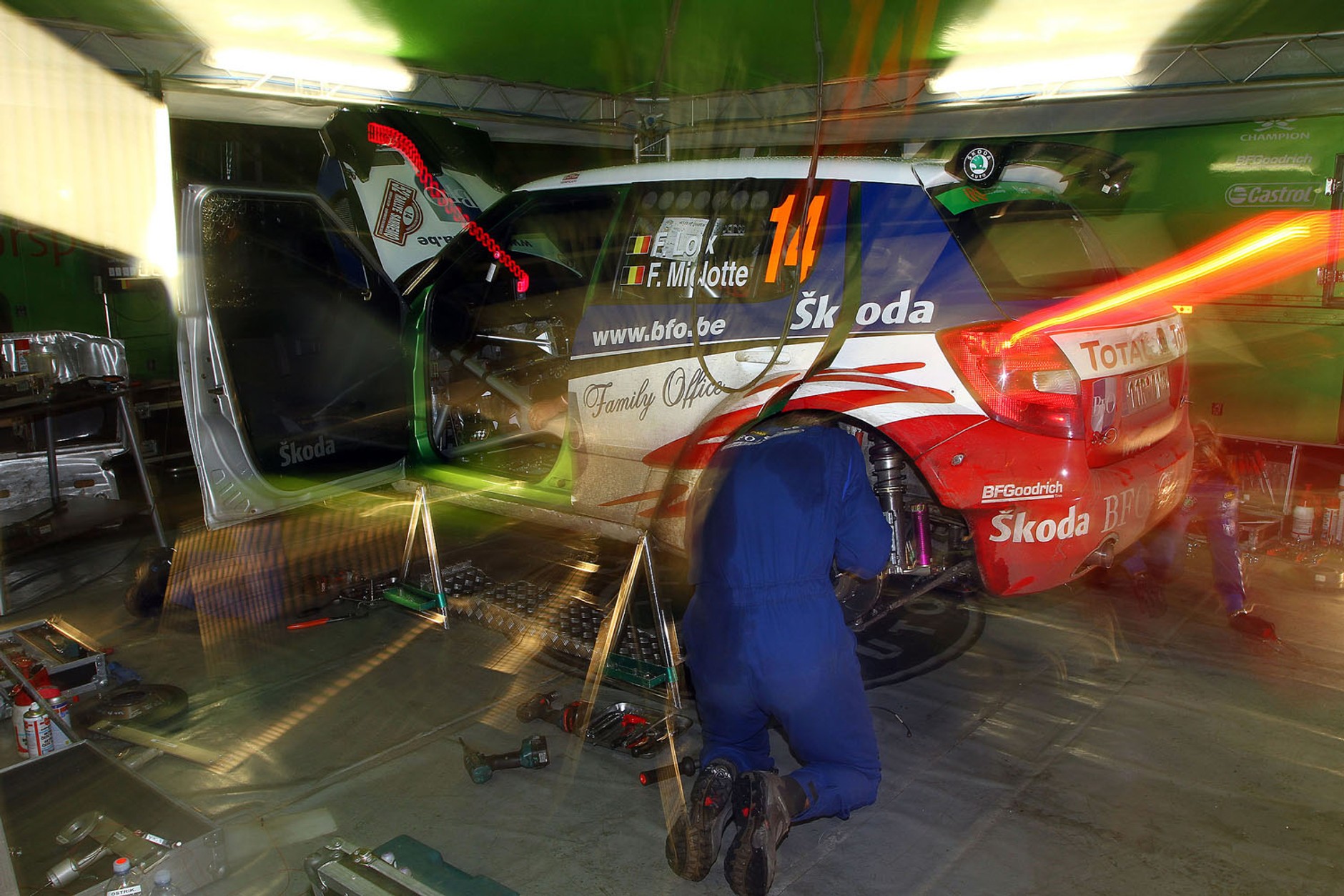 Rajd San Remo 2010: Peugeot lepszy od Škody (galeria Rallyworld©Willy Weyens)