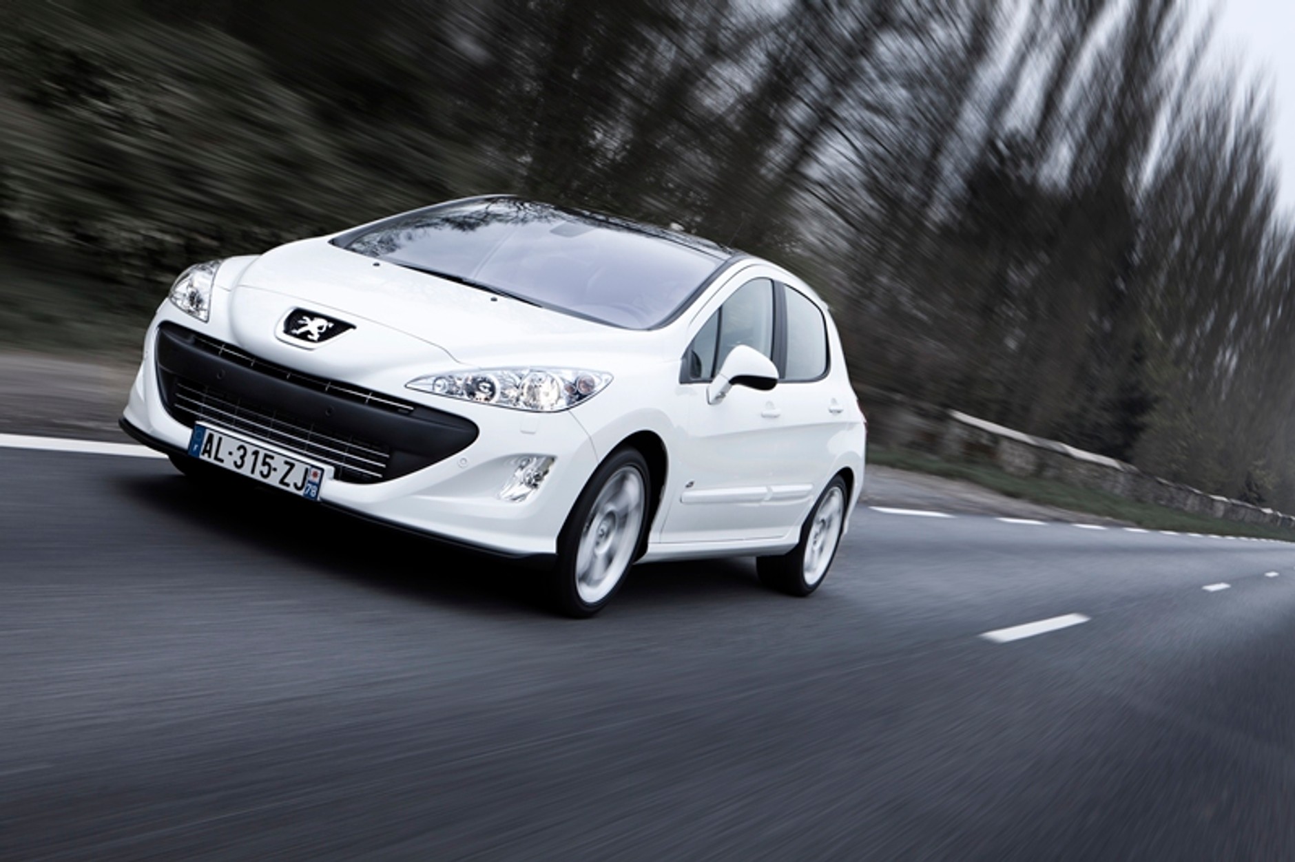 Peugeot 308 GTi nadjeżdża, a miało go w ogóle nie być