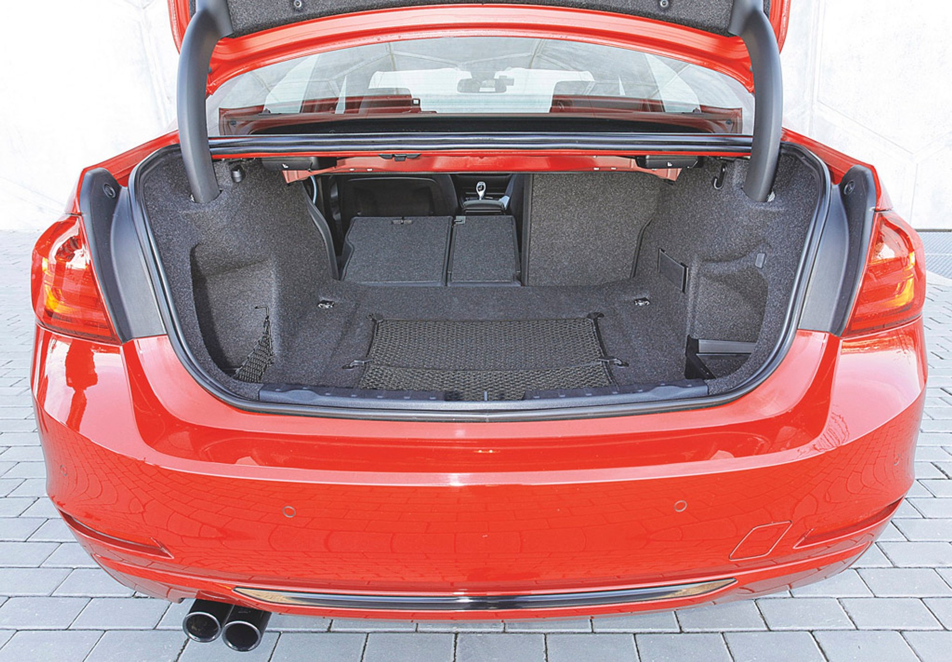 Audi A4 kontra BMW serii 3: bawarskie derby