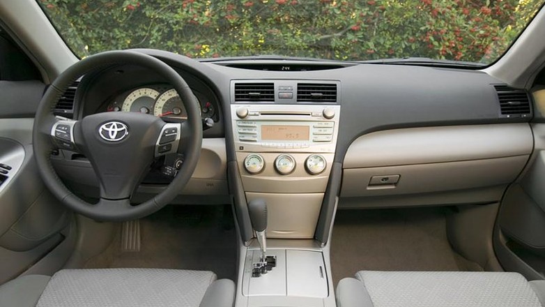 Toyota rozpoczęła produkcję Camry w Rosji