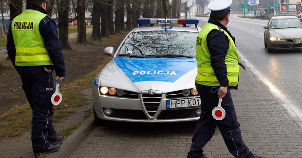  Legalnie spłacają mandaty w ratach i dostaję dodatkową karę. Tak można stracić prawo jazdy