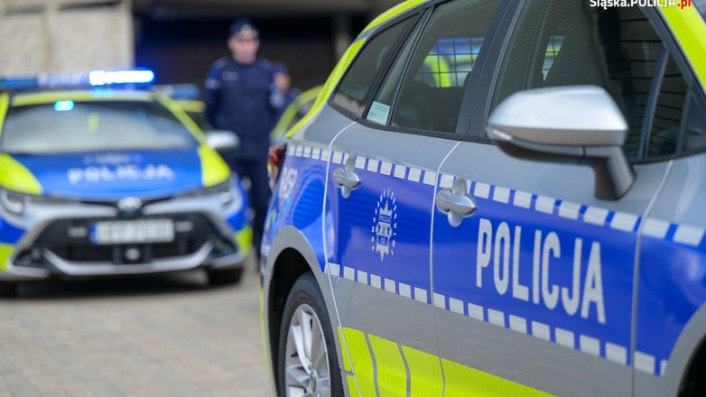 Policjanci ze Śląska dostali nowe radiowozy. Są hybrydowe
