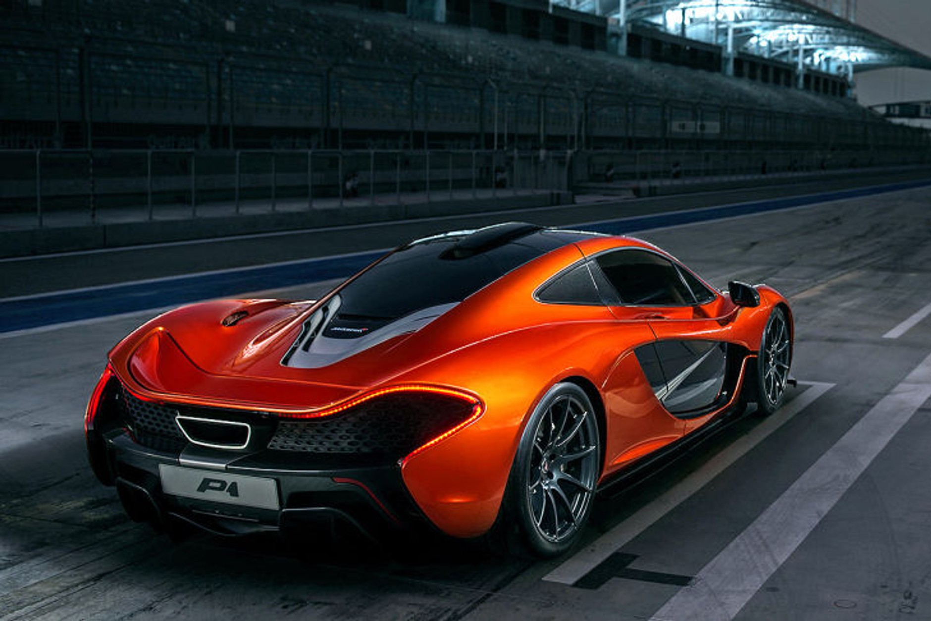 McLaren P1