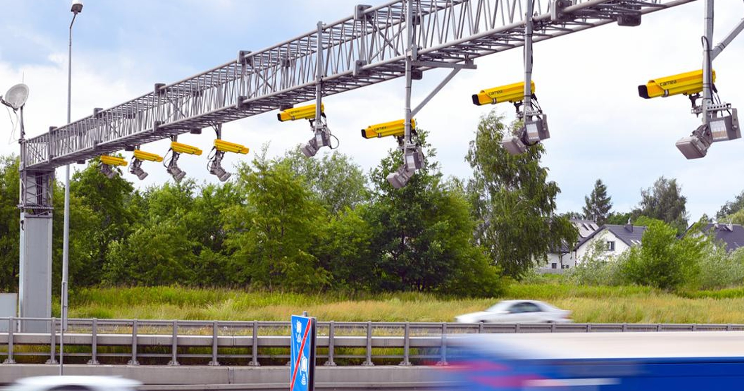 Tutaj kierowcy wpadają jak muchy. Ten odcinkowy pomiar prędkości bije wszelkie rekordy