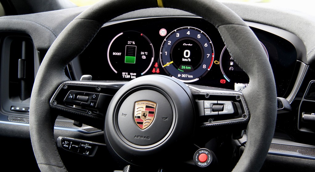 Porsche Cayenne Turbo E-Hybrid Coupe z pakietem GT
